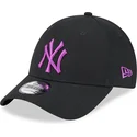 petten-gebogen-zwart-verstelbaar-9forty-league-essential-van-new-york-yankees-mlb-van-new-era