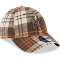 petten-gebogen-bruin-verstelbaar-9forty-check-van-new-york-yankees-mlb-van-new-era