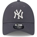 petten-gebogen-grijs-verstelbaar-9forty-metallic-van-new-york-yankees-mlb-van-new-era