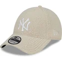 petten-gebogen-beige-verstelbaar-9forty-teddy-van-new-york-yankees-mlb-van-new-era