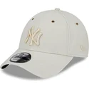 petten-gebogen-beige-verstelbaar-9forty-washed-canvas-van-new-york-yankees-mlb-van-new-era