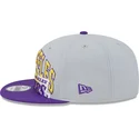 petten-plat-grijs-snapback-9fifty-tip-off-2023-van-los-angeles-lakers-nba-van-new-era