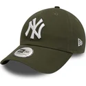 petten-gebogen-groen-verstelbaar-9twenty-league-essential-van-new-york-yankees-mlb-van-new-era