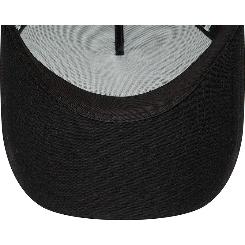 petten-gebogen-zwart-snapback-9forty-a-frame-flawless-print-van-aprilia-piaggio-van-new-era