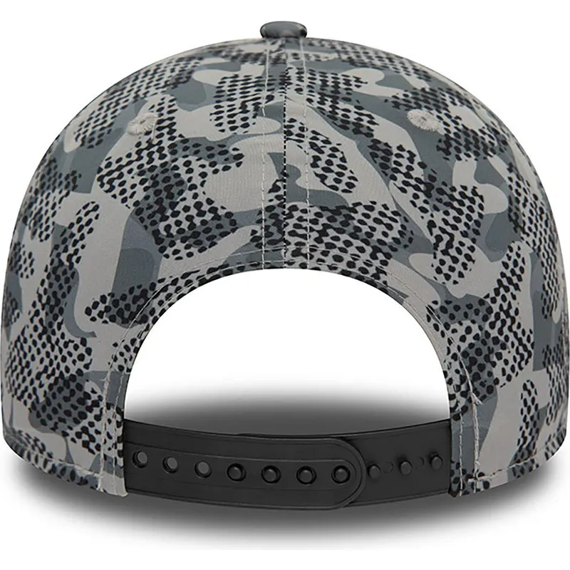petten-gebogen-camouflage-snapback-9forty-van-mclaren-racing-formula-1-van-new-era