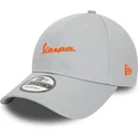 petten-gebogen-grijs-verstelbaar-9forty-seasonal-colour-van-vespa-piaggio-van-new-era