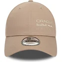 petten-gebogen-beige-snapback-9forty-seasonal-van-red-bull-racing-formula-1-van-new-era