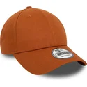 petten-gebogen-bruin-verstelbaar-9forty-essential-van-new-era