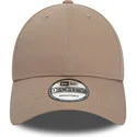 petten-gebogen-bruin-verstelbaar-9forty-essential-van-new-era