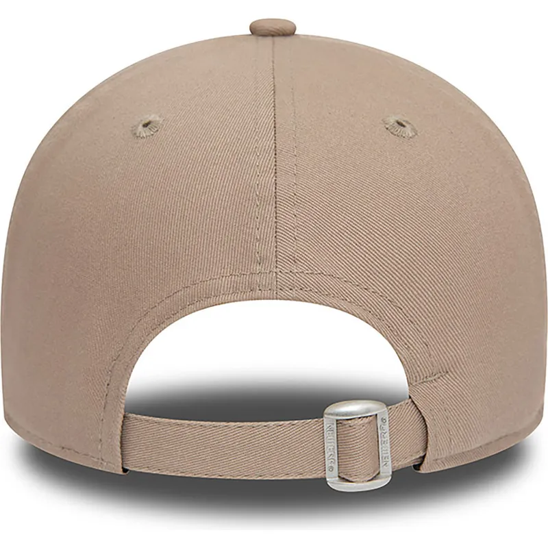 petten-gebogen-bruin-verstelbaar-9forty-essential-van-new-era