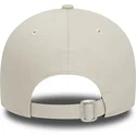 petten-gebogen-beige-verstelbaar-9forty-essential-van-new-era