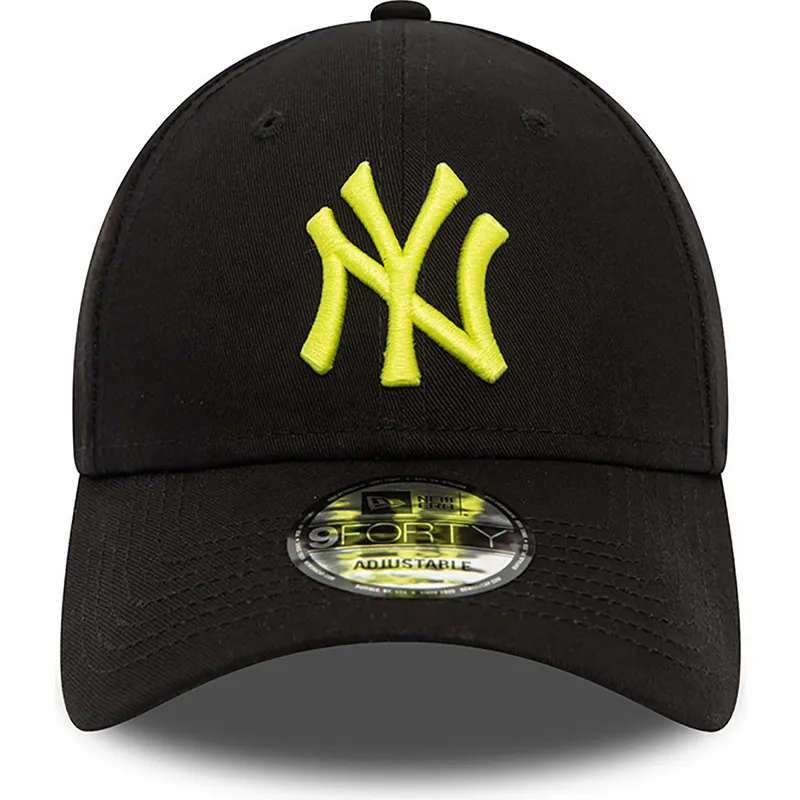 petten-gebogen-zwart-verstelbaar-9forty-league-essential-van-new-york-yankees-mlb-van-new-era
