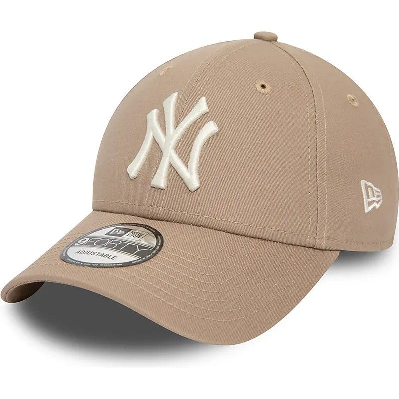 petten-gebogen-bruin-verstelbaar-9forty-league-essential-van-new-york-yankees-mlb-van-new-era