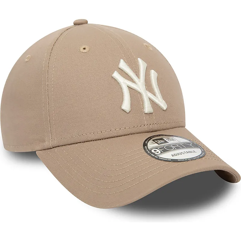 petten-gebogen-bruin-verstelbaar-9forty-league-essential-van-new-york-yankees-mlb-van-new-era