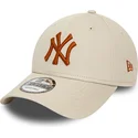 petten-gebogen-beige-verstelbaar-9forty-league-essential-van-new-york-yankees-mlb-van-new-era