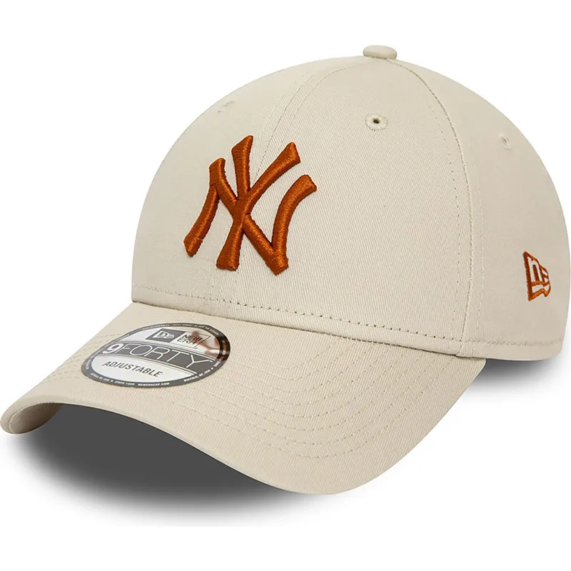 petten-gebogen-beige-verstelbaar-9forty-league-essential-van-new-york-yankees-mlb-van-new-era