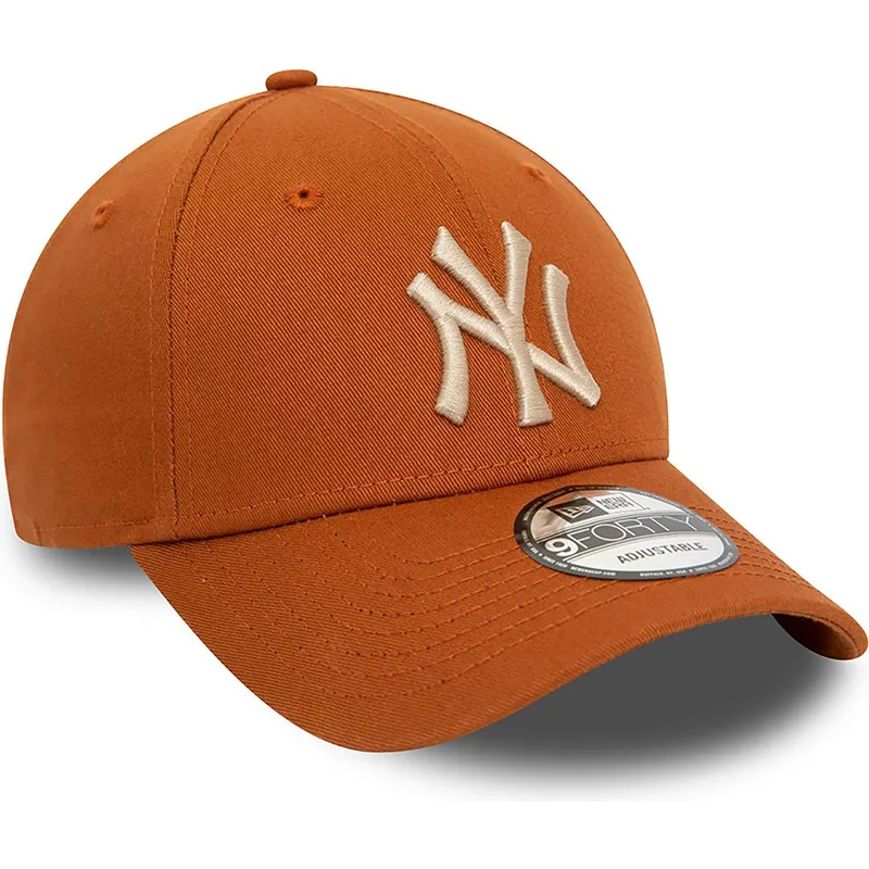 petten-gebogen-bruin-verstelbaar-9forty-league-essential-van-new-york-yankees-mlb-van-new-era