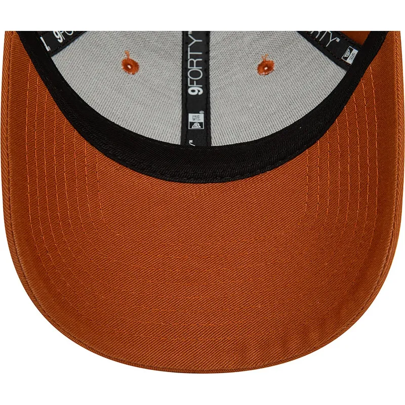 petten-gebogen-bruin-verstelbaar-9forty-league-essential-van-new-york-yankees-mlb-van-new-era