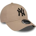 petten-gebogen-bruin-verstelbaar-9twenty-league-essential-van-new-york-yankees-mlb-van-new-era