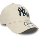 petten-gebogen-beige-verstelbaar-9forty-food-character-van-new-york-yankees-mlb-van-new-era