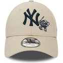 petten-gebogen-beige-verstelbaar-9forty-food-character-van-new-york-yankees-mlb-van-new-era