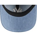 petten-gebogen-blauw-verstelbaar-9twenty-washed-denim-van-new-york-yankees-mlb-van-new-era