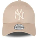 petten-gebogen-beige-verstelbaar-9forty-league-essential-van-new-york-yankees-mlb-van-new-era