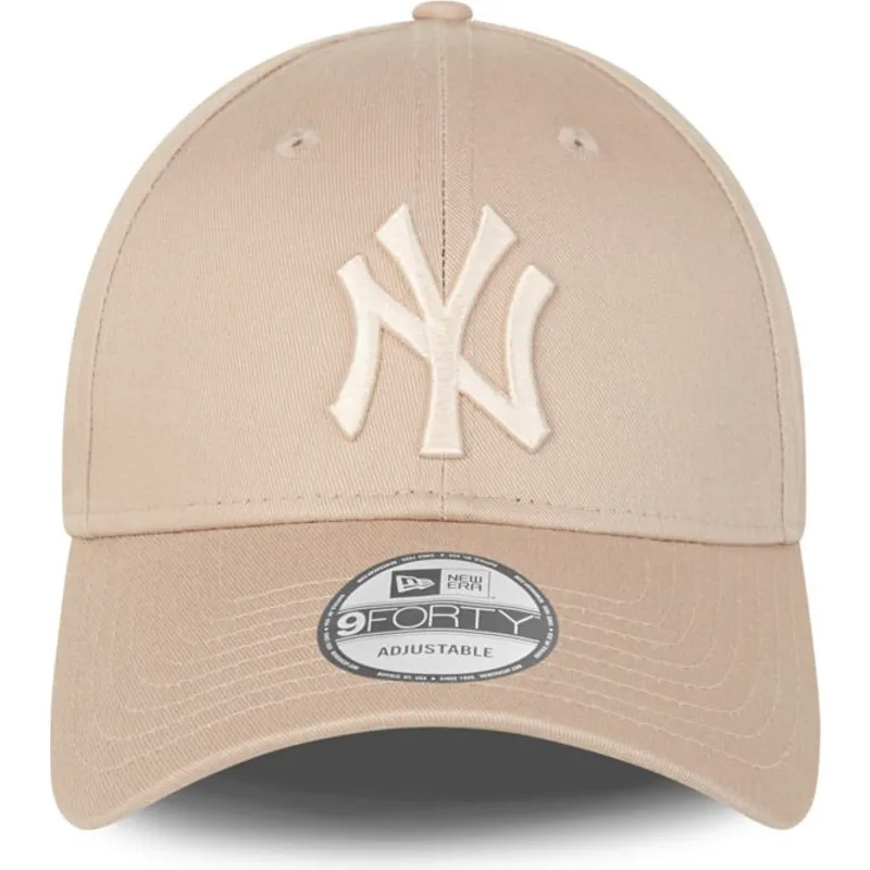 petten-gebogen-beige-verstelbaar-9forty-league-essential-van-new-york-yankees-mlb-van-new-era