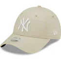 petten-gebogen-beige-verstelbaar-9forty-league-essential-van-new-york-yankees-mlb-van-new-era