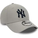 petten-gebogen-grijs-verstelbaar-9forty-diamond-era-essential-van-new-york-yankees-mlb-van-new-era