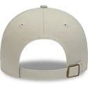 petten-gebogen-beige-verstelbaar-9twenty-league-essential-van-new-york-yankees-mlb-van-new-era