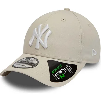 Petten gebogen beige verstelbaar 9FORTY REPREVE League Essential van New York Yankees MLB van New Era