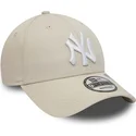 petten-gebogen-beige-verstelbaar-9forty-repreve-league-essential-van-new-york-yankees-mlb-van-new-era