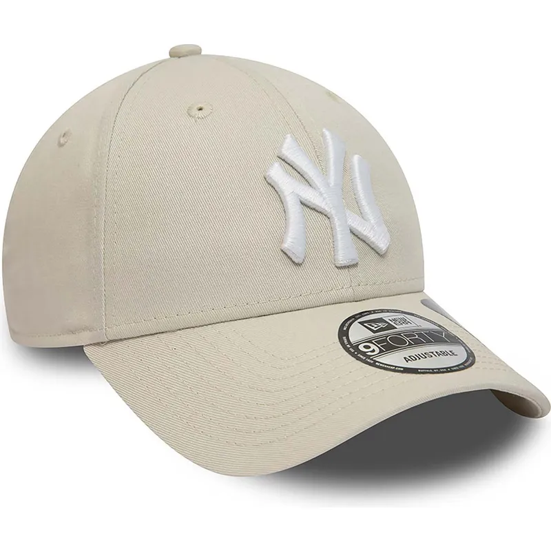 petten-gebogen-beige-verstelbaar-9forty-repreve-league-essential-van-new-york-yankees-mlb-van-new-era