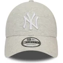 petten-gebogen-beige-verstelbaar-9forty-jersey-essential-van-new-york-yankees-mlb-van-new-era