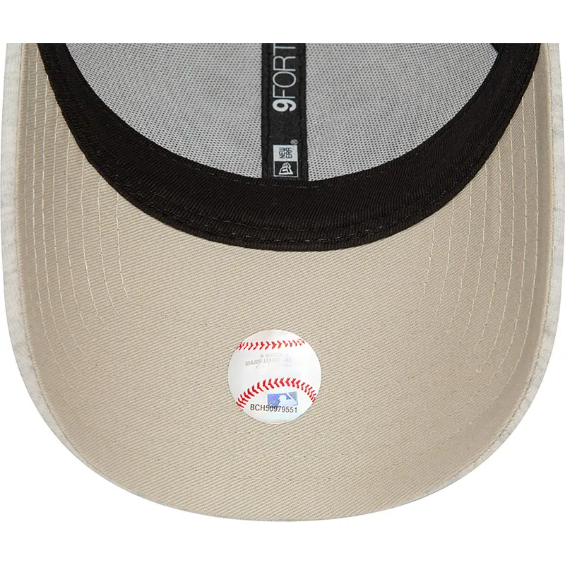 petten-gebogen-beige-verstelbaar-9forty-jersey-essential-van-new-york-yankees-mlb-van-new-era