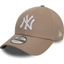petten-gebogen-bruin-verstelbaar-9forty-league-essential-van-new-york-yankees-mlb-van-new-era