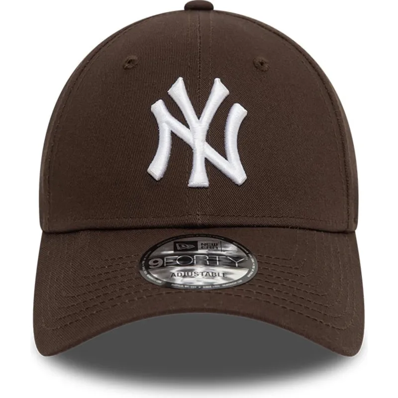 petten-gebogen-bruin-verstelbaar-9forty-league-essential-van-new-york-yankees-mlb-van-new-era