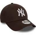 petten-gebogen-bruin-verstelbaar-9forty-league-essential-van-new-york-yankees-mlb-van-new-era