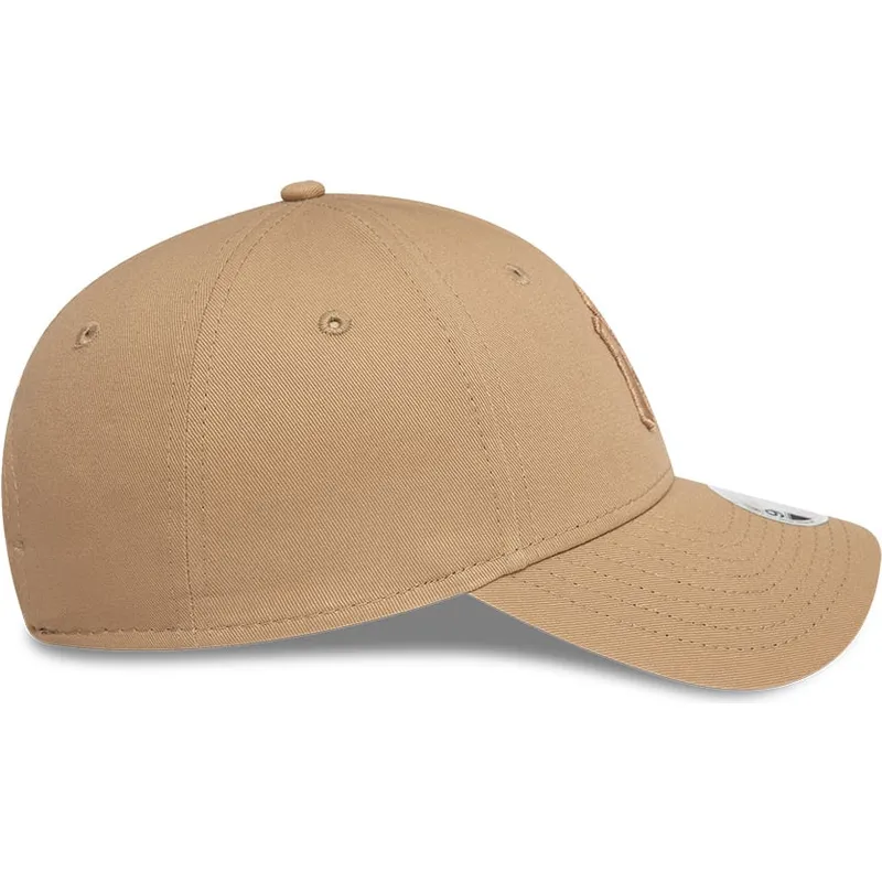 petten-gebogen-bruin-verstelbaar-9forty-league-essential-van-new-york-yankees-mlb-van-new-era petten-gebogen-bruin-verstelbaar-9forty-league-essential-van-new-york-yankees-mlb-van-new-era