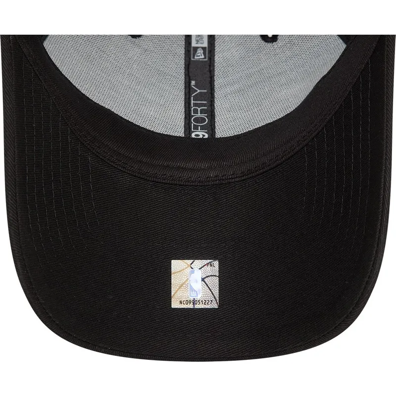 petten-gebogen-zwart-verstelbaar-9forty-essential-van-chicago-bulls-nba-van-new-era