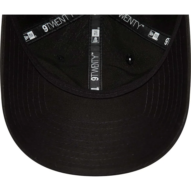 petten-gebogen-zwart-verstelbaar-9twenty-repreve-heritage-script-van-new-era