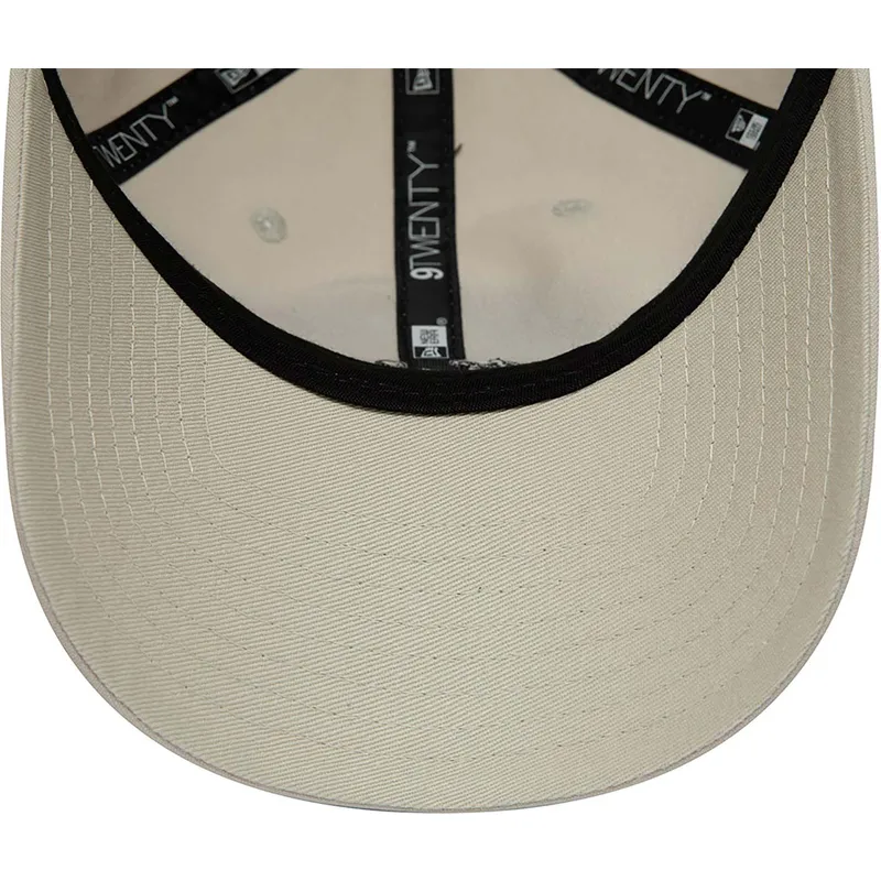 petten-gebogen-beige-verstelbaar-9twenty-repreve-heritage-script-van-new-era