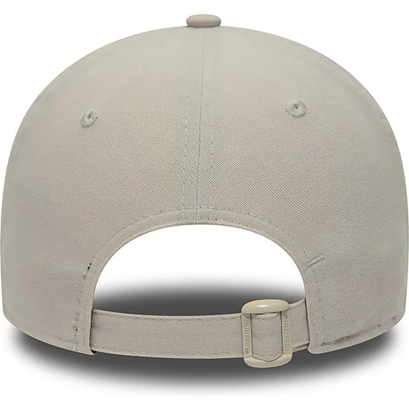 petten-gebogen-beige-verstelbaar-9twenty-repreve-heritage-script-van-new-era