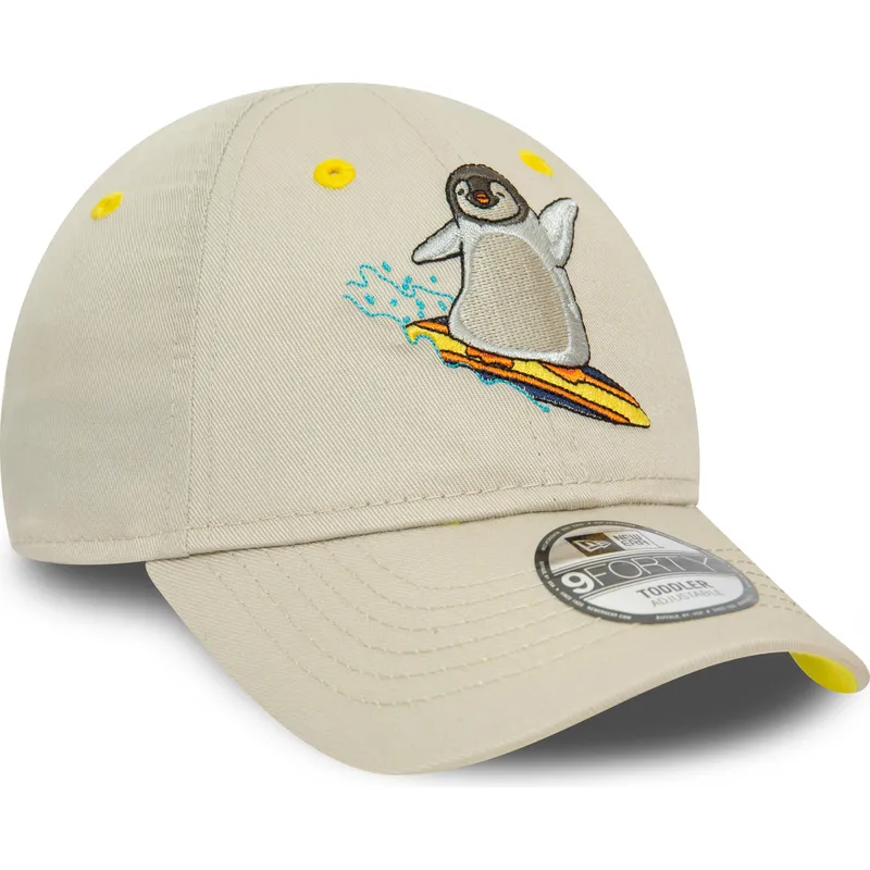 petten-gebogen-beige-verstelbaar-voor-kinderen-9forty-character-van-pinguino-van-new-era