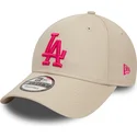 petten-gebogen-beige-verstelbaar-rosa-9forty-league-essential-van-los-angeles-dodgers-mlb-van-new-era