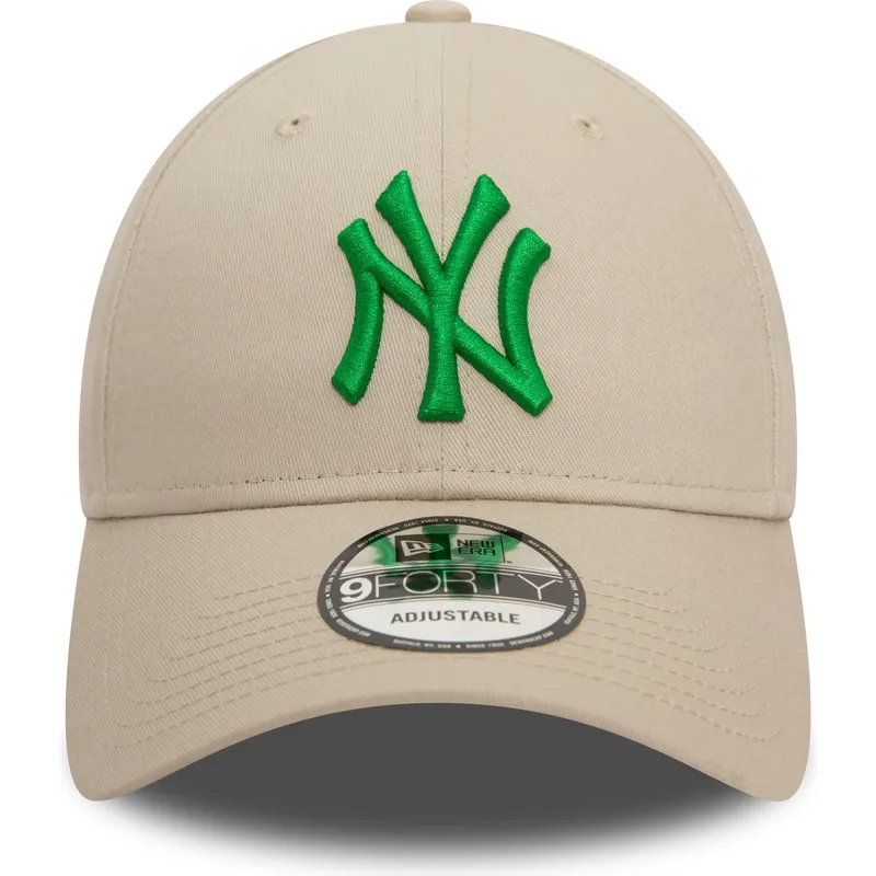 petten-gebogen-beige-verstelbaar-9forty-league-essential-van-new-york-yankees-mlb-van-new-era