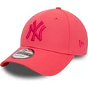 petten-gebogen-roze-verstelbaar-9forty-league-essential-van-new-york-yankees-mlb-van-new-era