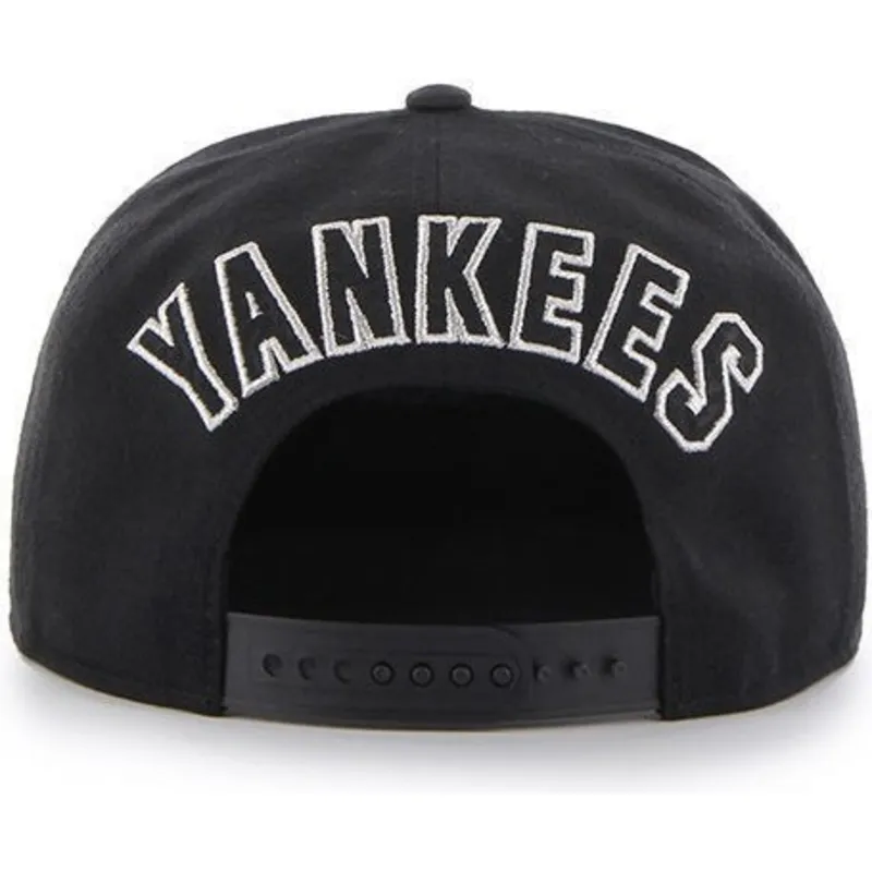 petten-plat-zwart-snapback-van-new-york-yankees-mlb-van-47-brand