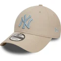 petten-gebogen-beige-verstelbaar-9forty-league-essential-van-new-york-yankees-mlb-van-new-era